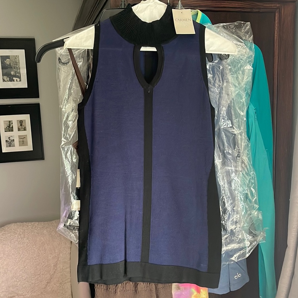 Carmen Marc Valvo sleeveless mock neck